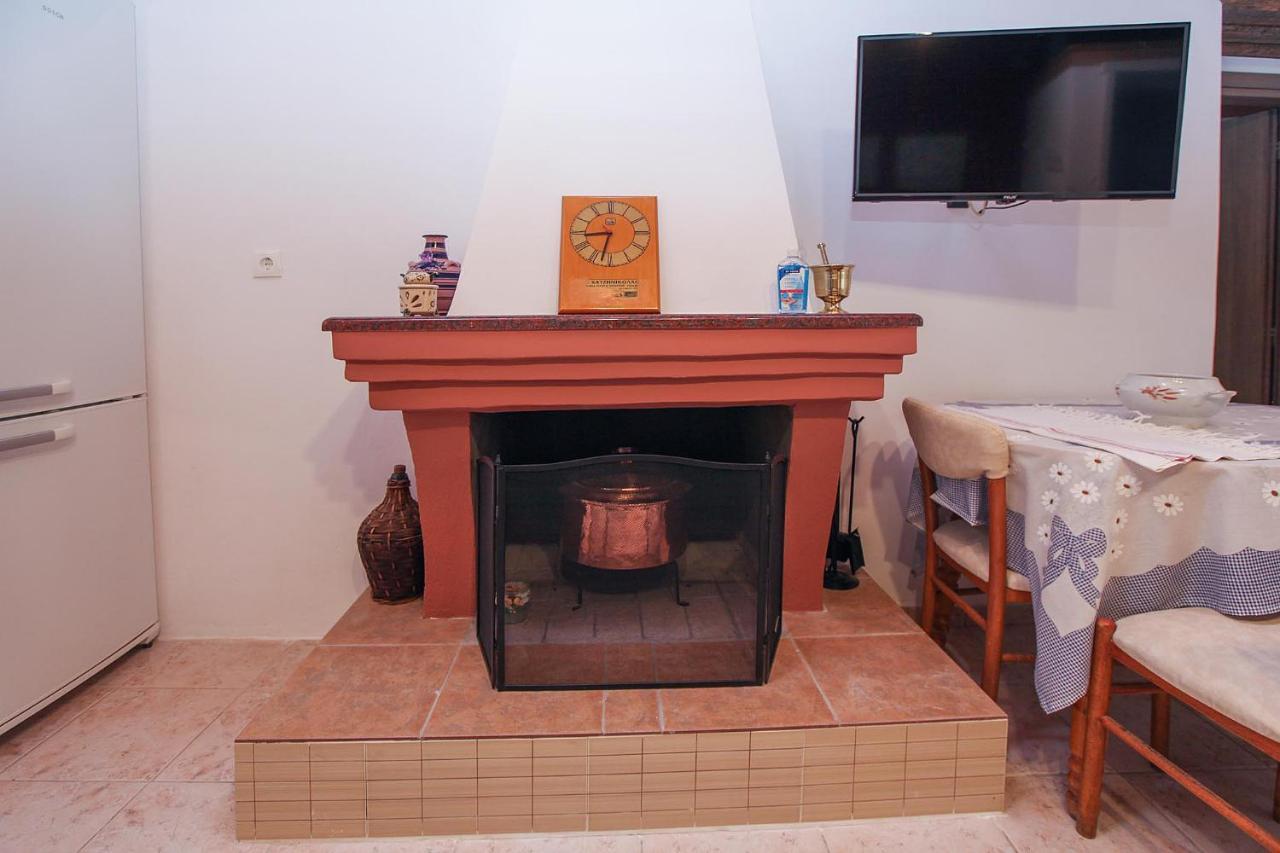 Traditional Guesthouse Asimakis Anifion Exterior photo